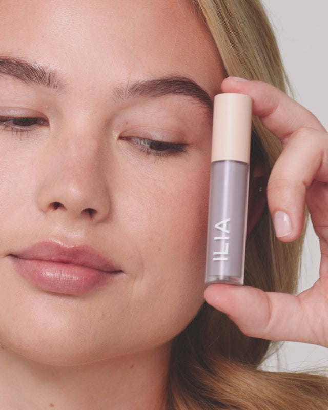 Liquid Powder Eye Tint video