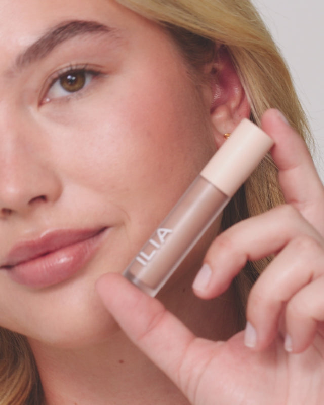 Liquid Powder Eye Tint video